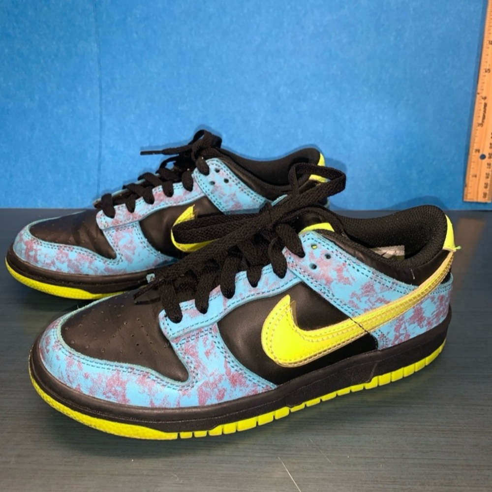 Nike Dunk Low SE Acid Wash Baltic Blue Volt Size 5Y
